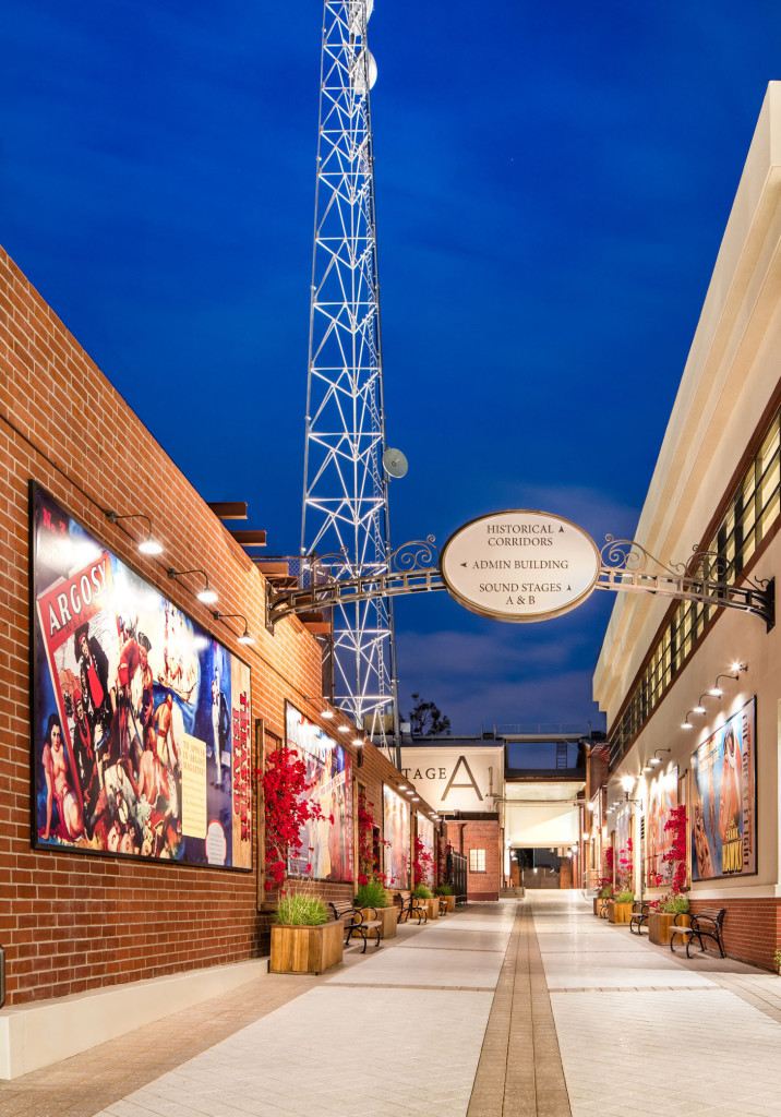 Toto studio je domovem Scientology Media Productions