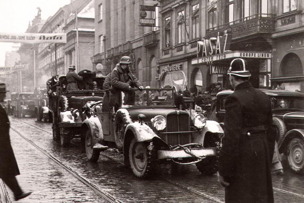 Souhlas s okupací si Adolf Hitler vynutil na československém prezidentovi Emilu Háchovi