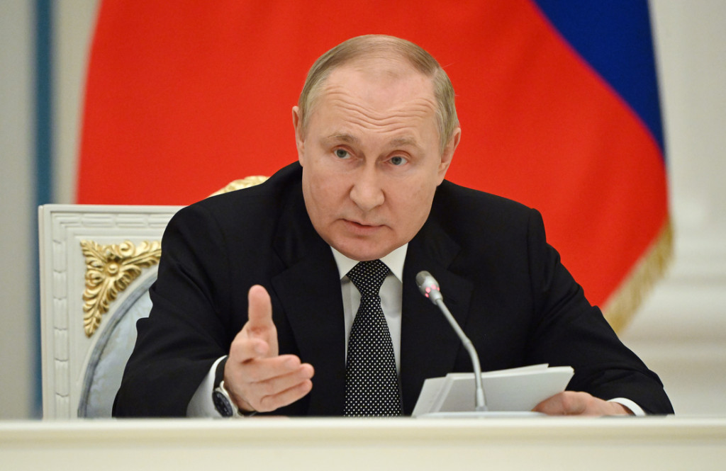 Orbán bitvu v EU vyhrál, ale Putin byl tvrdě zasažen